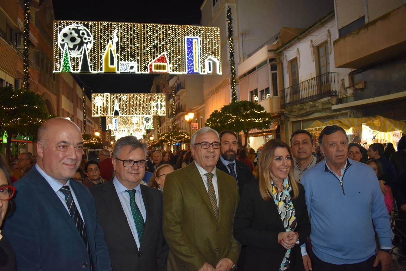 La Navidad ilumina ya las calles de Puente Genil